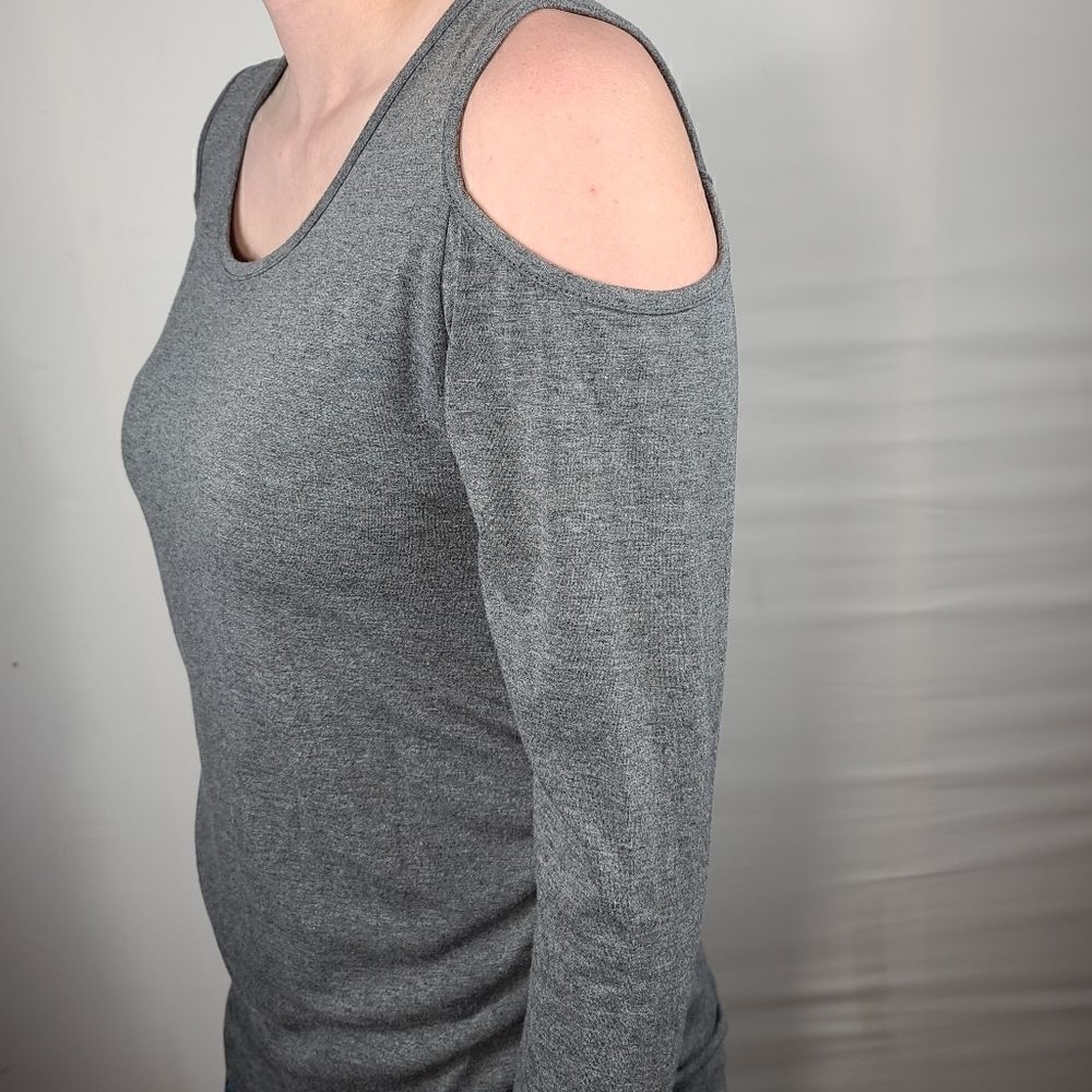 Gray Off The Shoulder Top - Picture 4 of 4